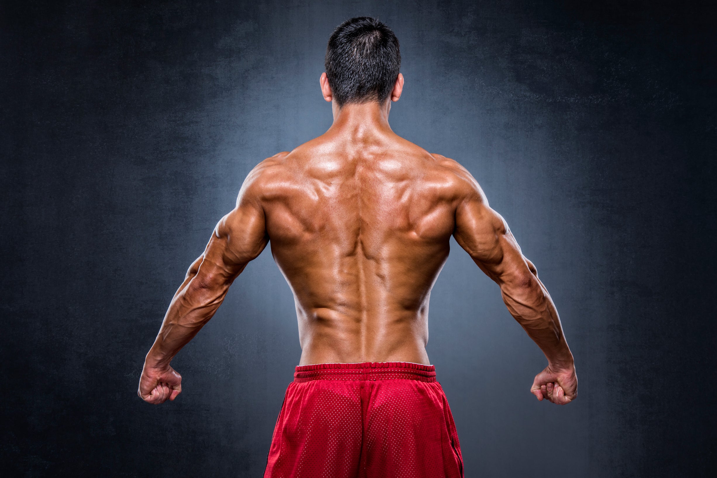 Build A Strong Back With These 8 Bodyweight Exercises