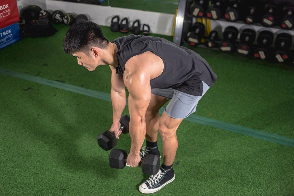 How to Do Romanian Deadlifts (Form & Benefits)