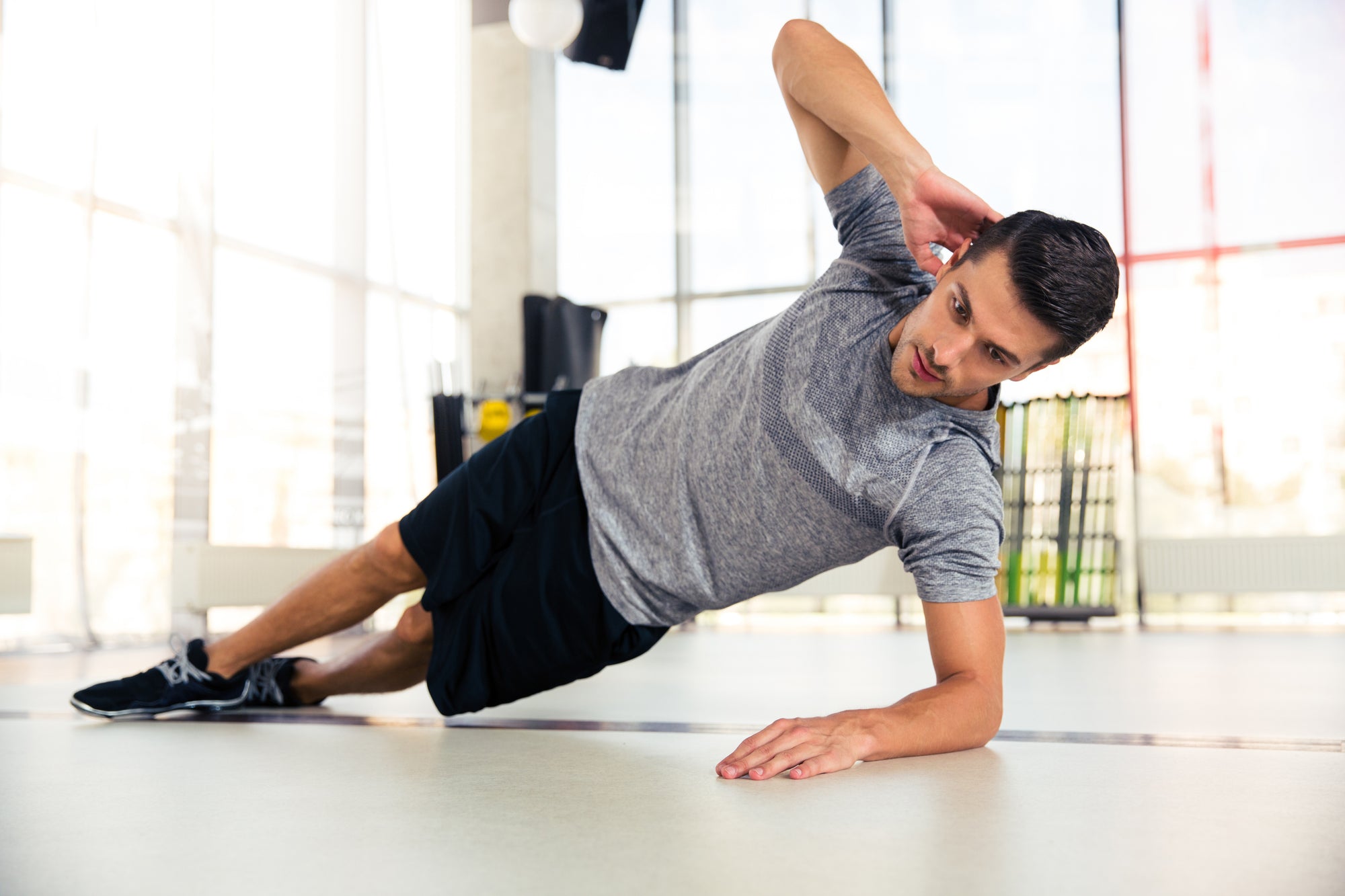 How to Do A Side Plank + Hip Lift Properly