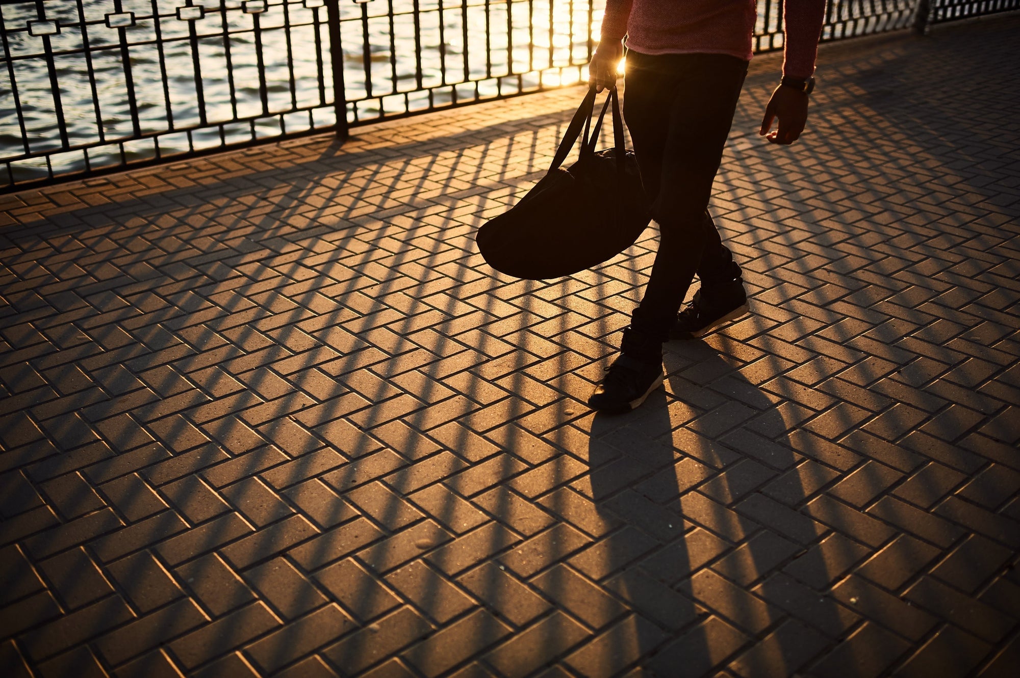 What to Bring to the Gym: 12 Workout Essentials