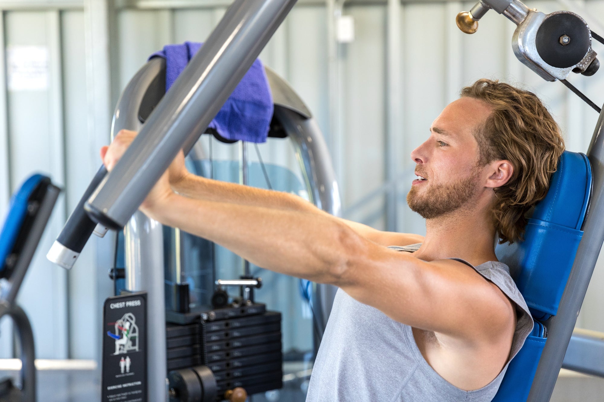 Chest Press vs Bench Press: Which Is Better for You?